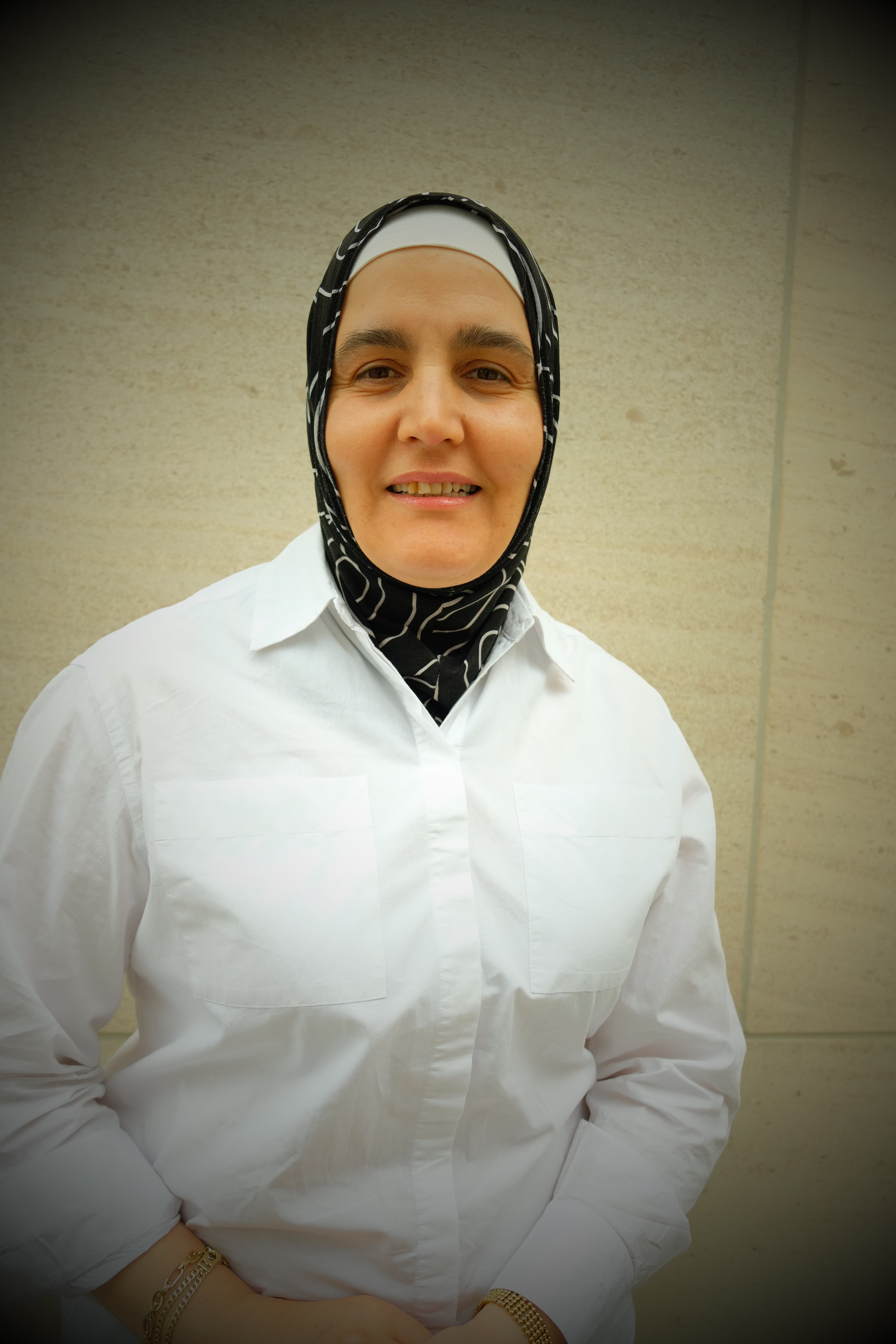 Dr. med. Ferrah Okur